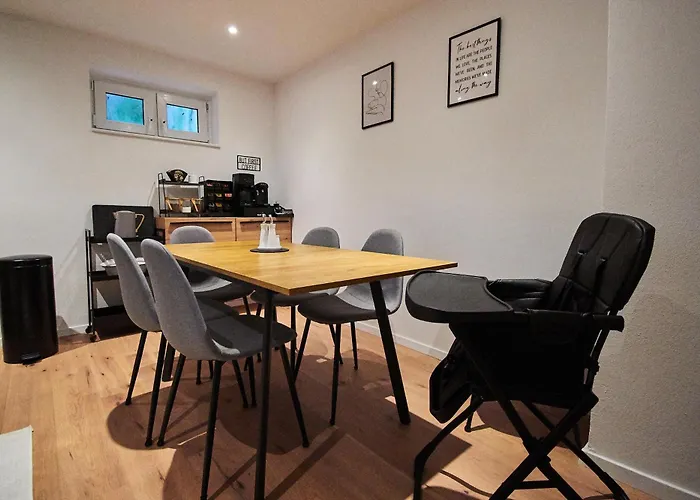 Flora - アパート *